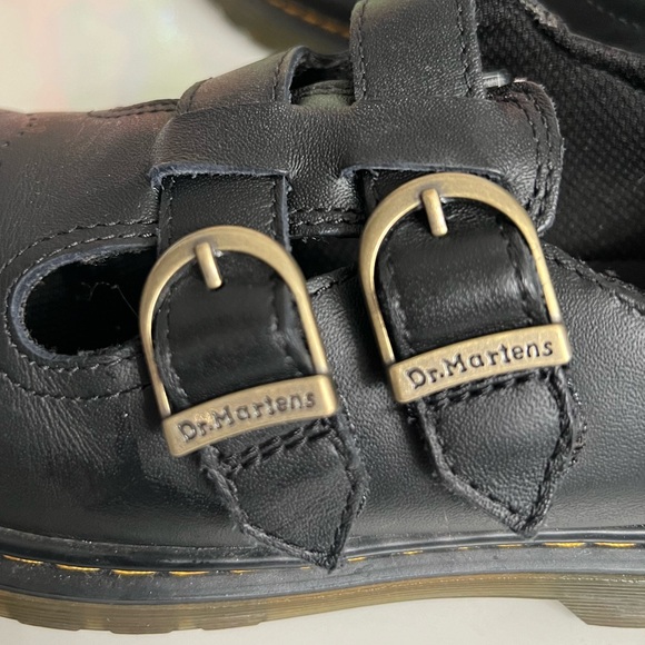 Little Girl’s Dr Martens shoes - Picture 10 of 10